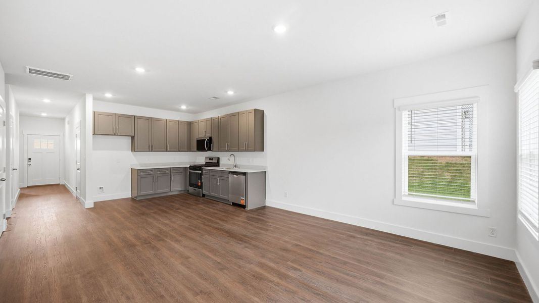 Spacious, unfurnished interior of a new home in Fieldcrest Acres, Blountville (Image 15). Spacious, unfurnished interior of a new home in Fieldcrest Acres, Blountville (Image 15).