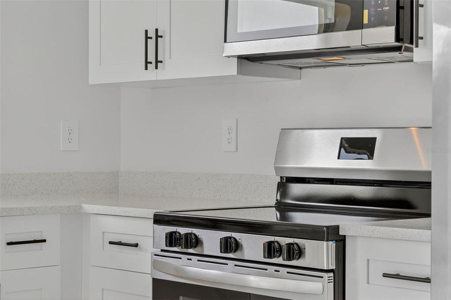 Close-up of interior finishes inside a home in , Lehigh Acres (Image 8). Close-up of interior finishes inside a home in , Lehigh Acres (Image 8).