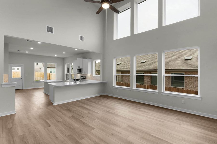 Spacious, unfurnished interior of a new home in Nolina, Georgetown (Image 24).