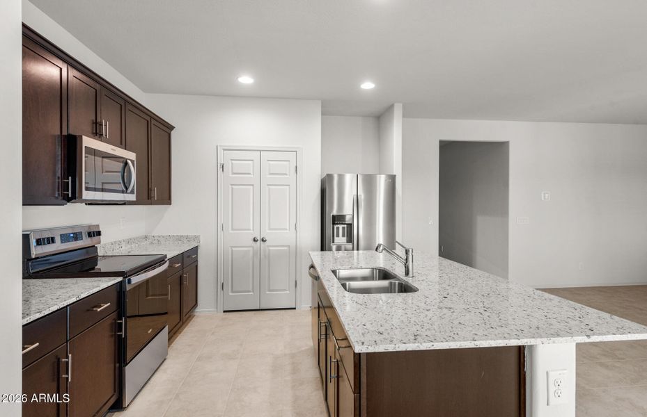 4 - Kitchen 4 - Kitchen