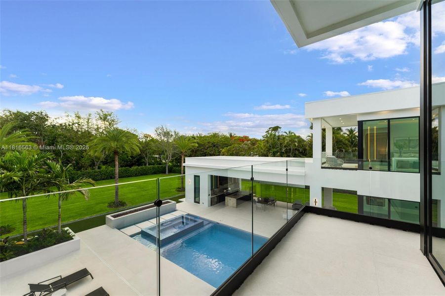 Image 53 of a home in .