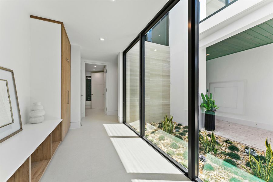 Close-up of interior finishes inside a home in , Jupiter Island (Image 21).