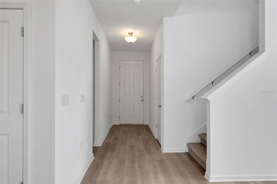 Spacious, unfurnished interior of a new home in Crossroads at Kelly Park, Apopka (Image 30).