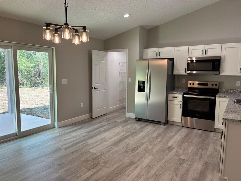 Spacious, unfurnished interior of a new home in , Dunnellon (Image 14).