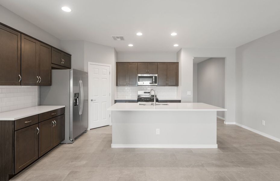 Furnished interior view inside a new home in El Cidro, Goodyear (Image 8).