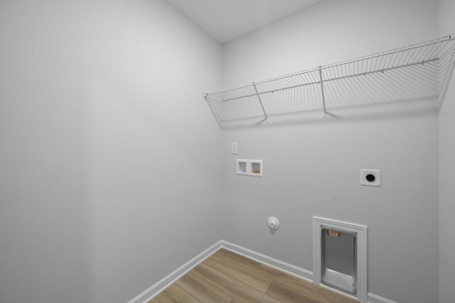 Spacious, unfurnished interior of a new home in Chandler Ridge, McLeansville (Image 25).