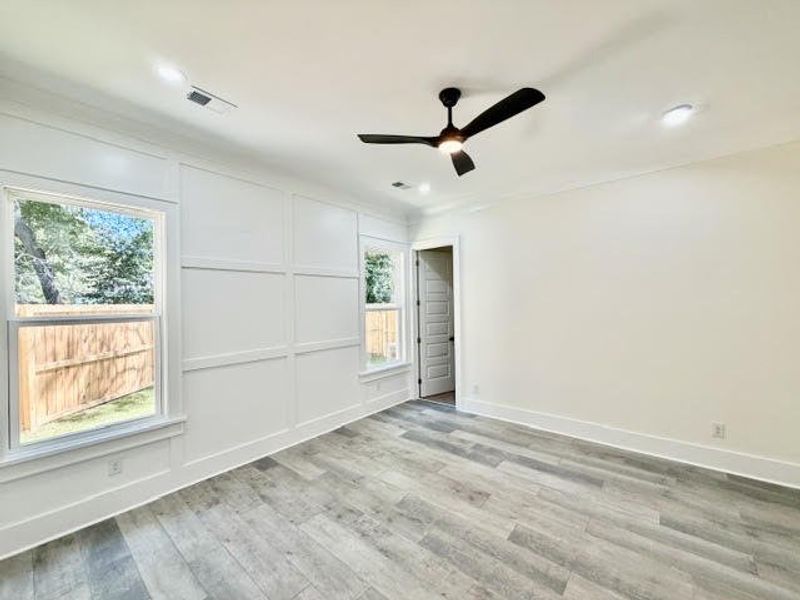 Spacious, unfurnished interior of a new home in , North Charleston (Image 18).