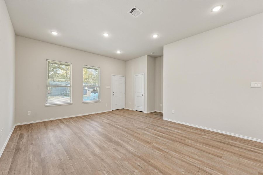 Spacious, unfurnished interior of a new home in , Willis (Image 22).