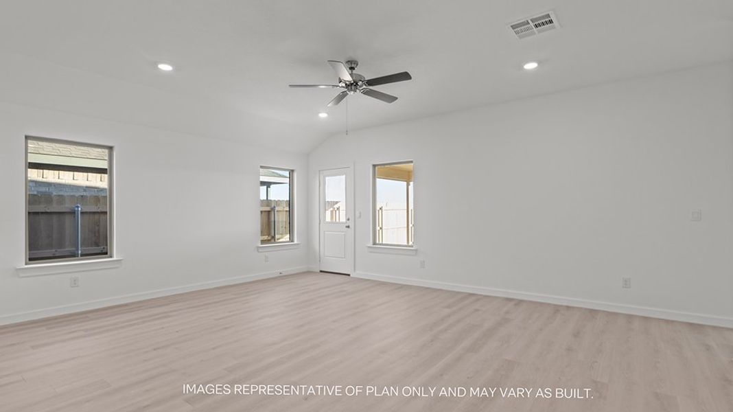 Spacious, unfurnished interior of a new home in Allen Farms, Lubbock (Image 6). Spacious, unfurnished interior of a new home in Allen Farms, Lubbock (Image 6).