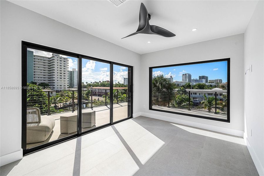 Spacious, unfurnished interior of a new home in , Pompano Beach (Image 21). Spacious, unfurnished interior of a new home in , Pompano Beach (Image 21).
