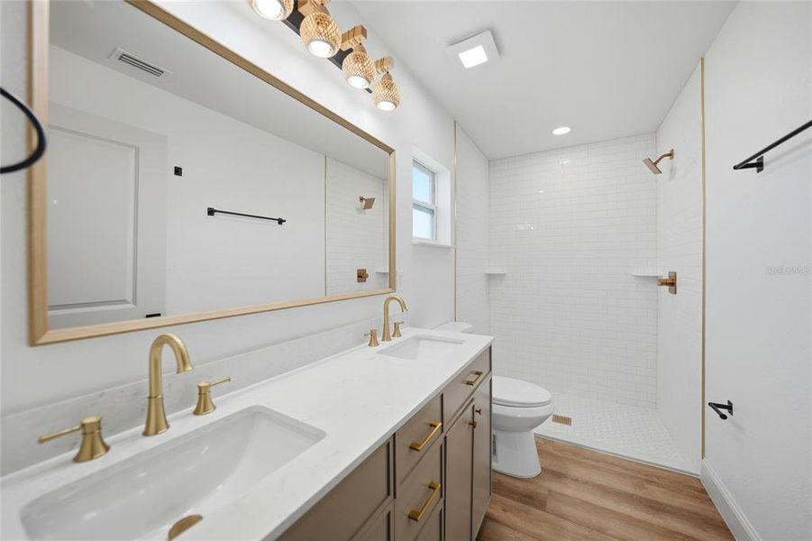 Furnished interior view inside a new home in , Arcadia (Image 12).