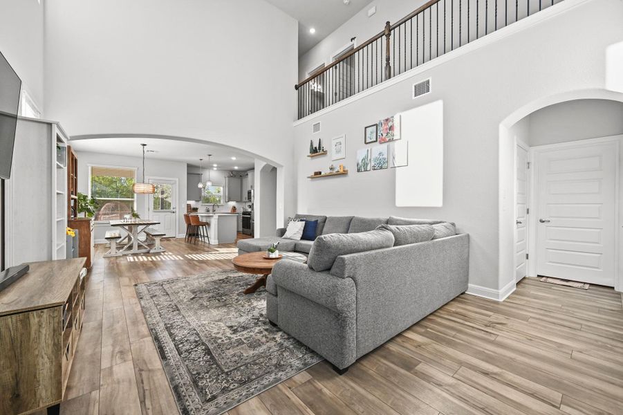 Furnished interior view inside a new home in Porter Country, Buda (Image 32).