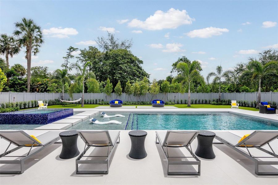 Photo​​‌​​​​‌​​‌‌​​​‌​‌​​​​‌‌​‌​​​​‌​​‌​​​​‌​ 28