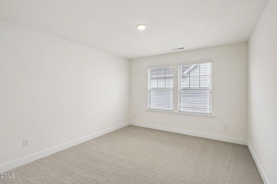 28-web-or-mls-Sugar Pne Dr-S0602-028