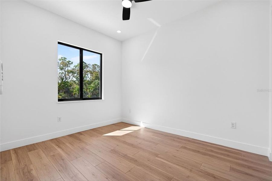 Spacious, unfurnished interior of a new home in , Port Charlotte (Image 19).