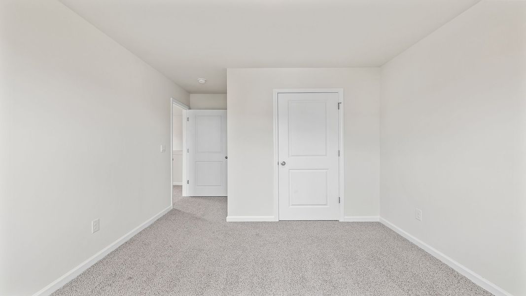 Spacious, unfurnished interior of a new home in Cloverdale Hills, Piedmont (Image 23).