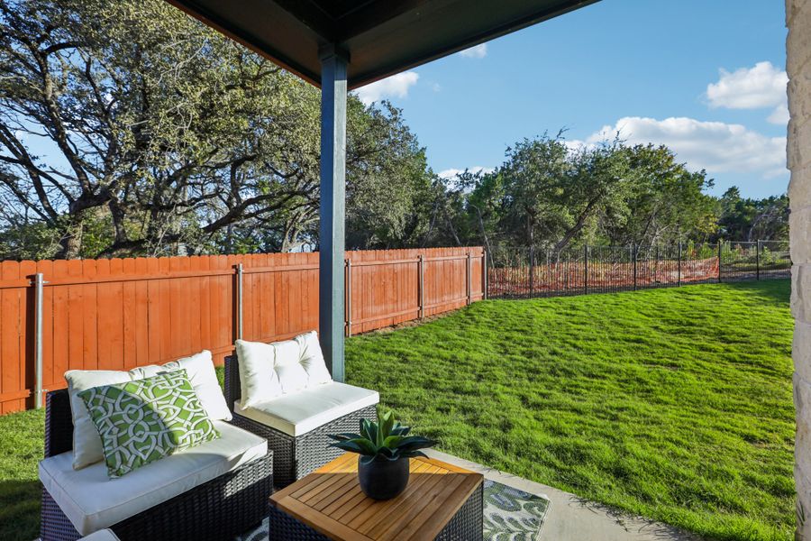 Exterior details and patio area of a home in Sauls Ranch, Round Rock (Image 4).