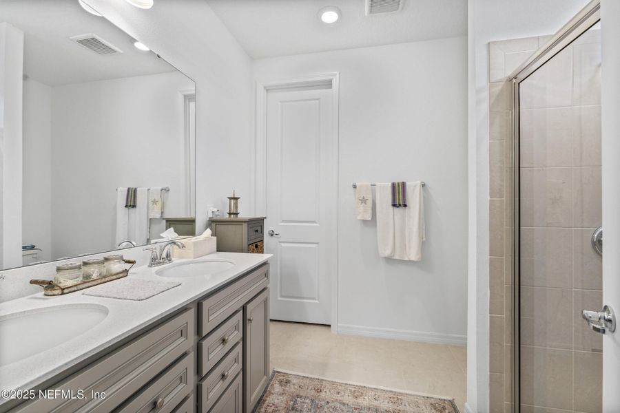 Furnished interior view inside a new home in Bradley Pond, Jacksonville (Image 8).