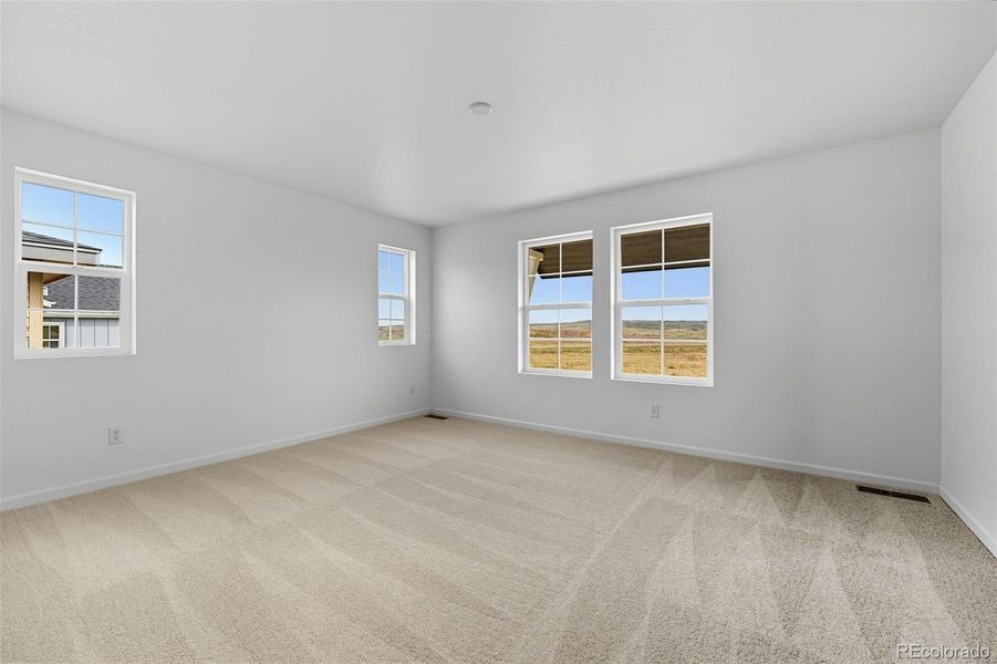 8828 Whiteclover ~ Ready Now