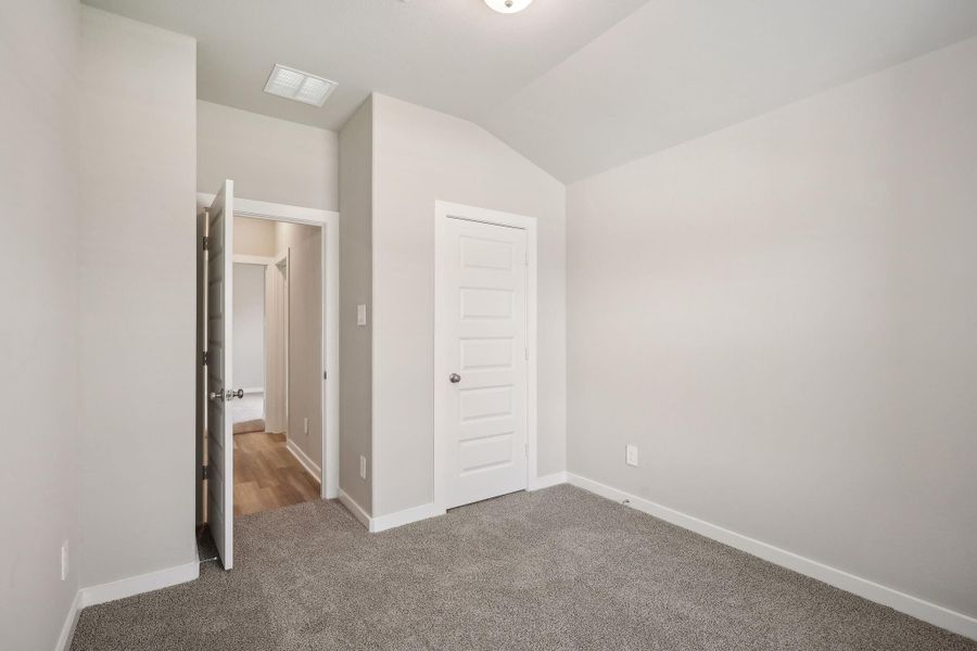 Spacious, unfurnished interior of a new home in Massey Oaks - Premier Series, Pearland (Image 16).