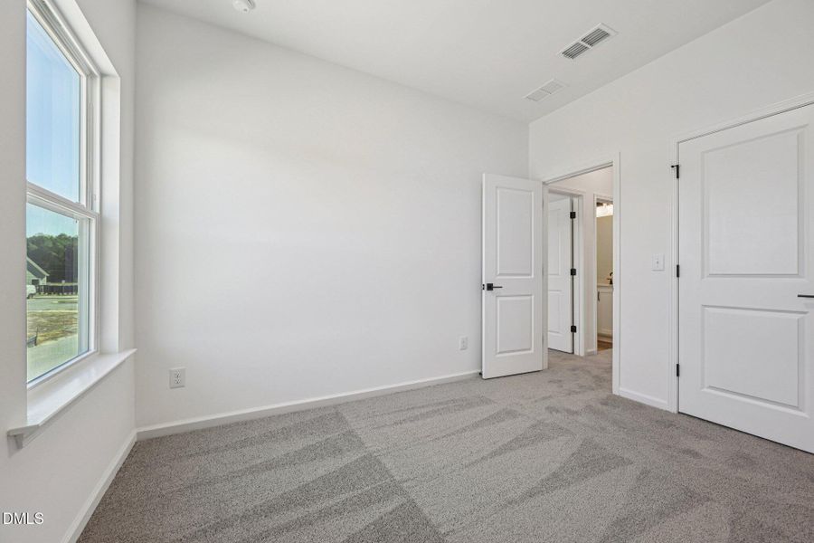 30-web-or-mls-Marvel Dr-S1810-030 30-web-or-mls-Marvel Dr-S1810-030