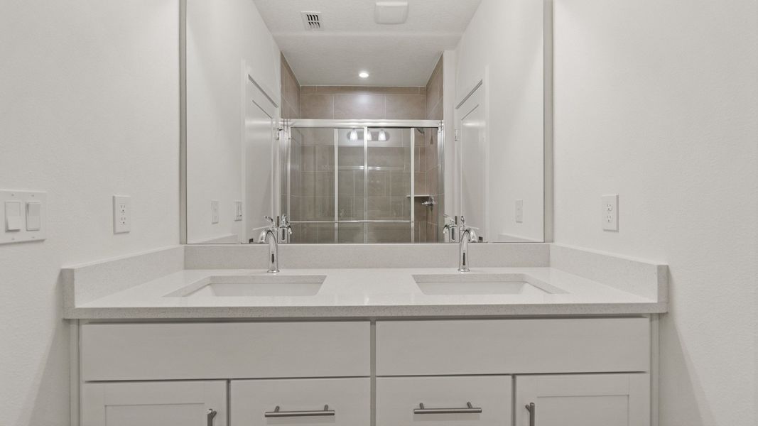 Representative furnished interior of a home built from the Flagler by DRB Homes in Grasslands West, Lakeland (Image 34).