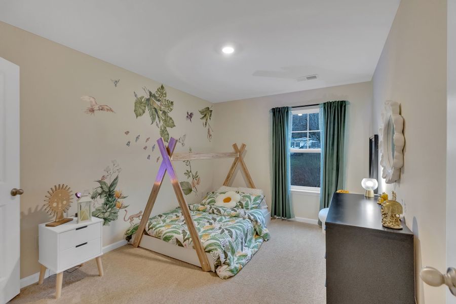 Representative furnished interior of a home built from the Elston by D.R. Horton in Johnson Farms, Greeneville (Image 22).