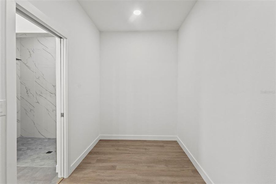 Spacious, unfurnished interior of a new home in , Punta Gorda (Image 16).