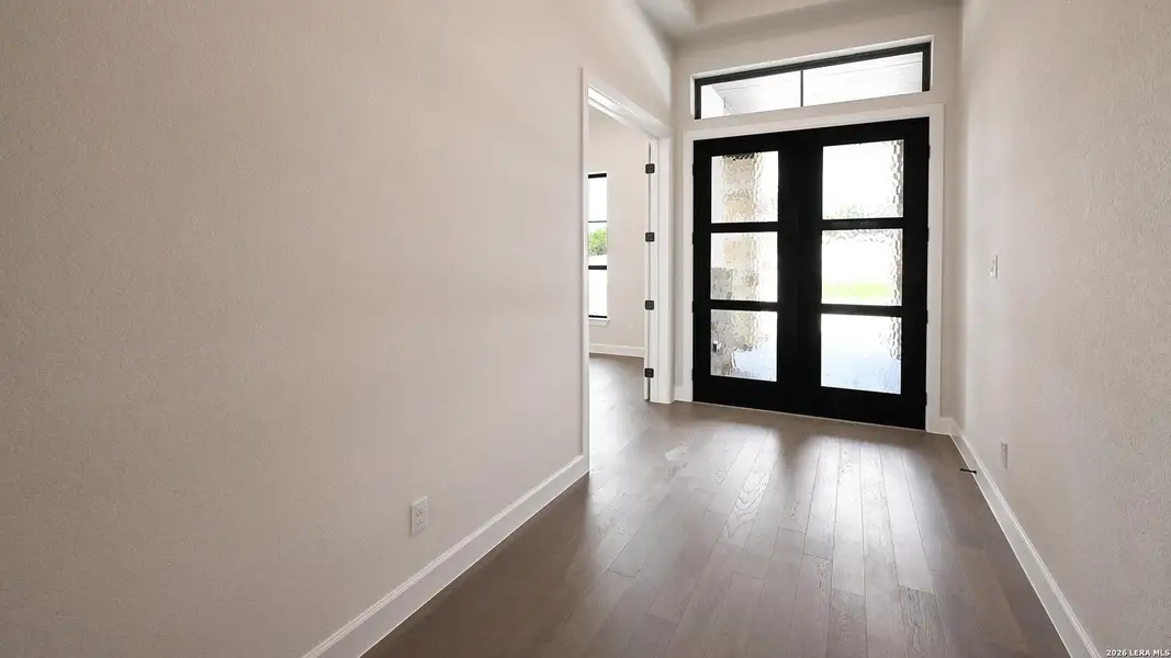 Spacious, unfurnished interior of a new home in The Preserve at Elm Creek, New Braunfels (Image 25).