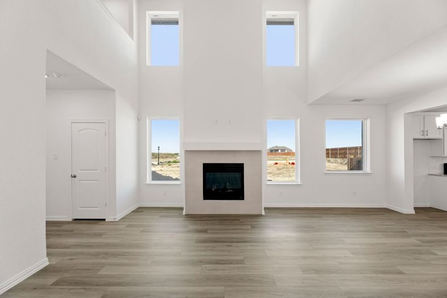 Representative unfurnished interior of a home built from the Lamar by UnionMain Homes in Elevon, Lavon (Image 20).