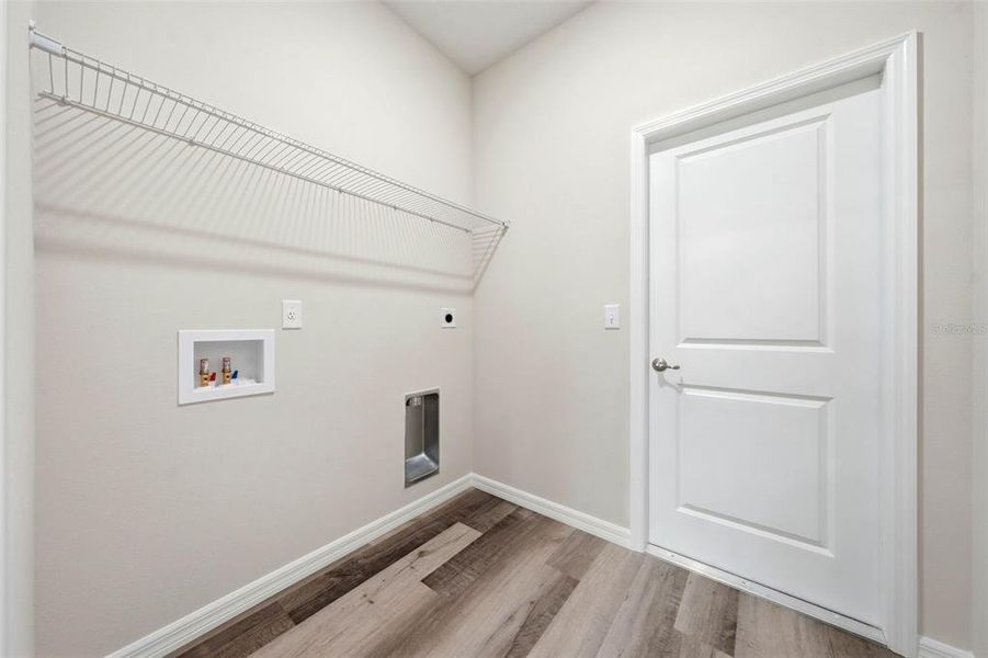 Spacious, unfurnished interior of a new home in , Astatula (Image 33).