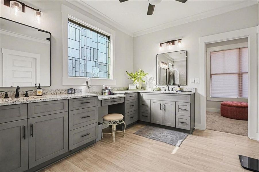 Furnished interior view inside a new home in , Williamson (Image 26).