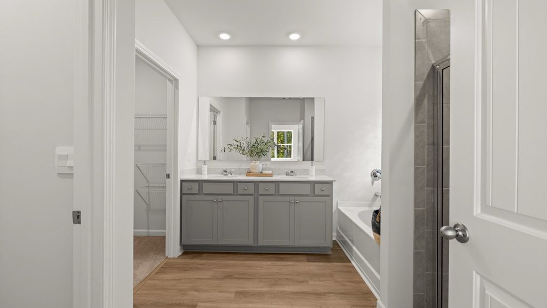 Representative furnished interior of a home built from the Elle by D.R. Horton in Hamptons at Riverwood South, Dallas (Image 14).