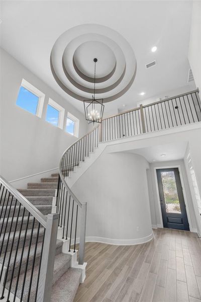 Spacious, unfurnished interior of a new home in Sienna, Missouri City (Image 18).