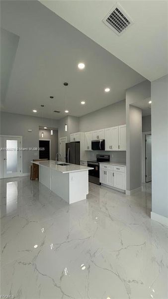 Image 28 of a home in .