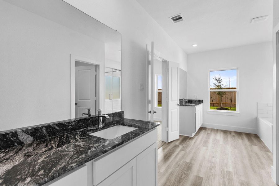 Furnished interior view inside a new home in Riverside Estates, Mont Belvieu (Image 17).