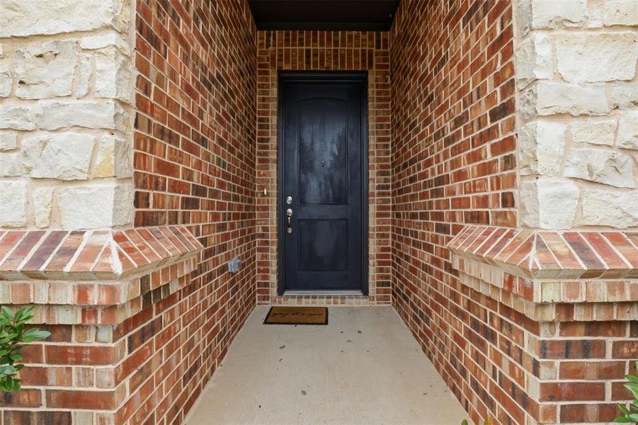 Exterior details and patio area of a home in Chisholm Hills, Cleburne (Image 24).