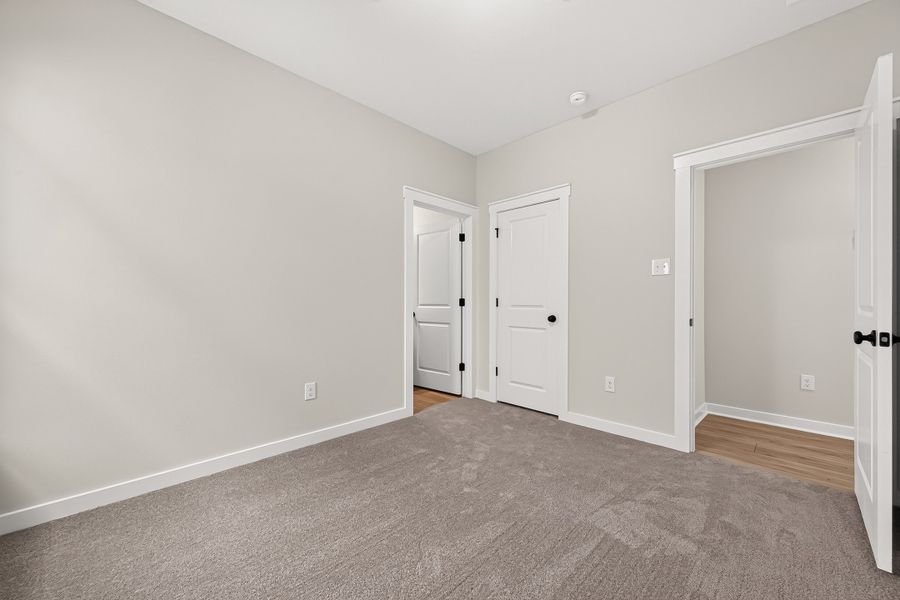 Spacious, unfurnished interior of a new home in Aldeana, Bonney (Image 50).