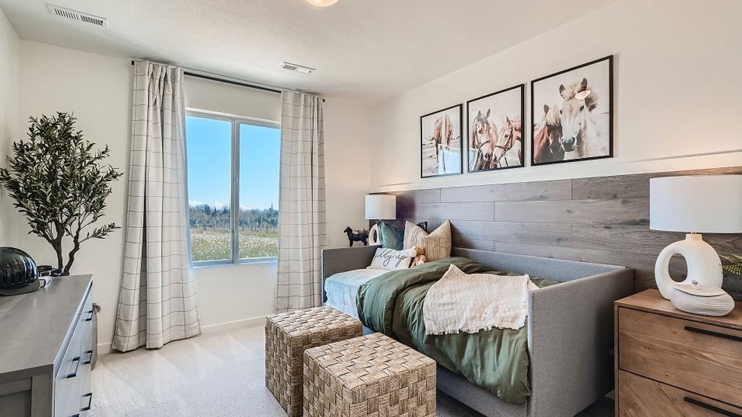 1851 Aviator Bed3 F2