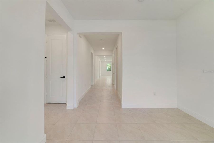 Spacious, unfurnished interior of a new home in Acuera Estates, Apopka (Image 19). Spacious, unfurnished interior of a new home in Acuera Estates, Apopka (Image 19).