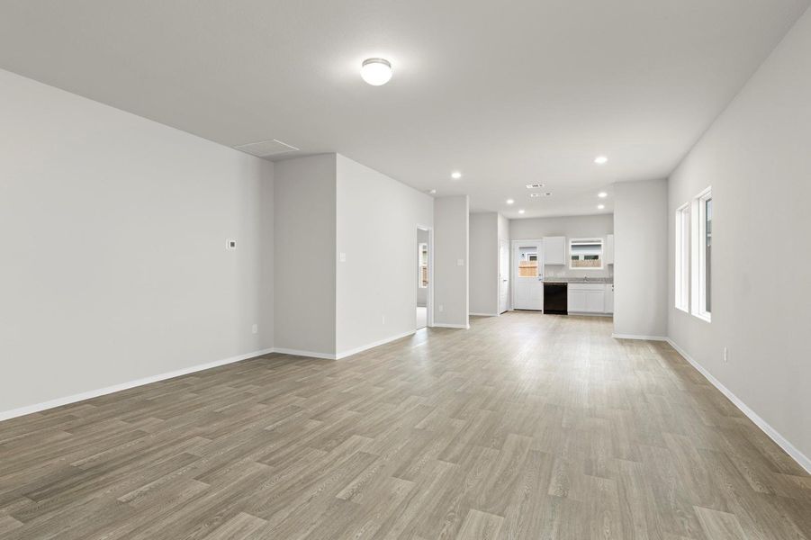 Spacious, unfurnished interior of a new home in Hymeadow, Maxwell (Image 24).
