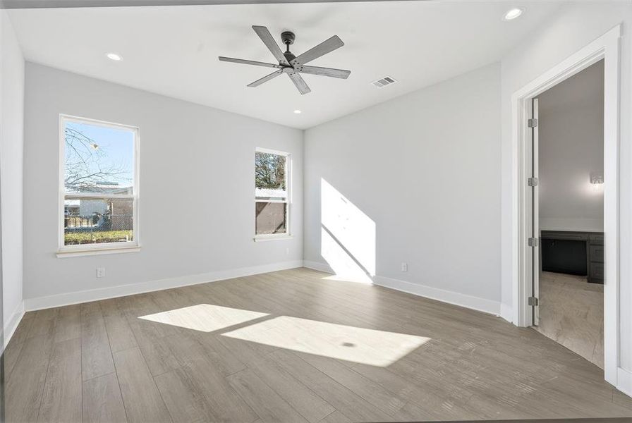 Spacious, unfurnished interior of a new home in , Woodway (Image 10).