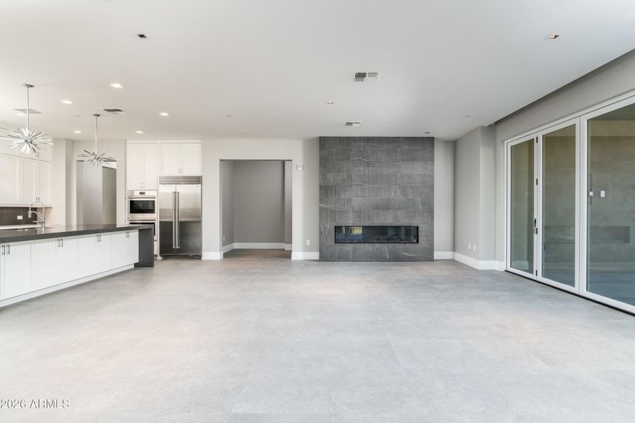 18720 N 101st St #3008