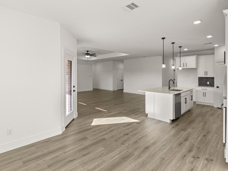 Spacious, unfurnished interior of a new home in Waverly Estates, Nevada (Image 25).