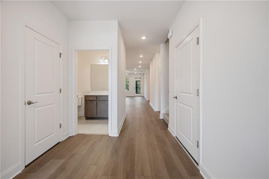 Spacious, unfurnished interior of a new home in , Cartersville (Image 24).