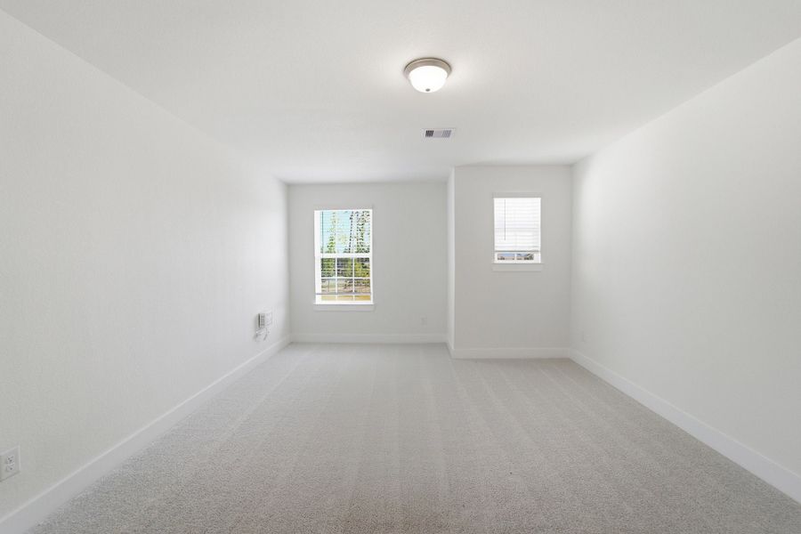 Spacious, unfurnished interior of a new home in Cielo, Conroe (Image 54).