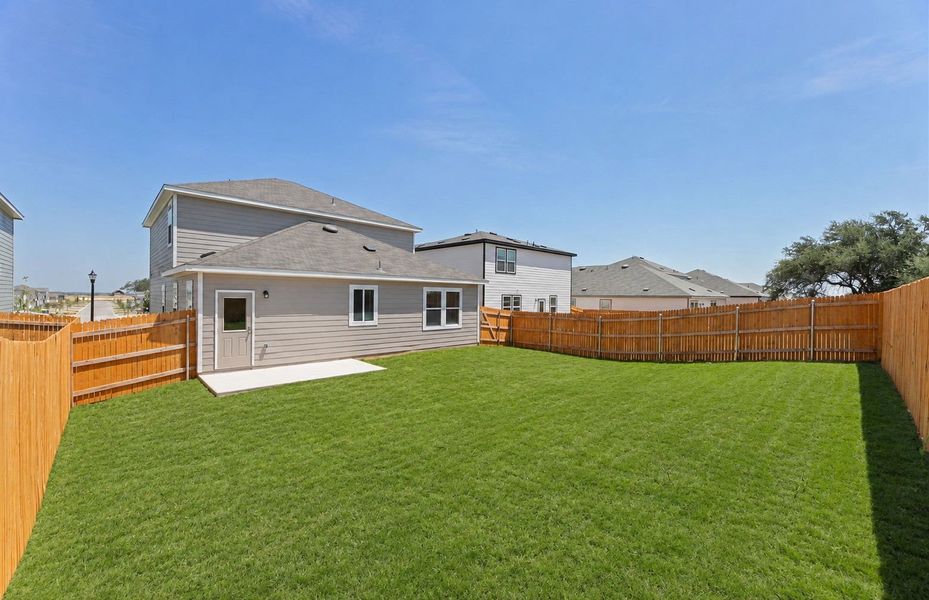 Exterior details and patio area of a home in Skyview, Belton (Image 4).