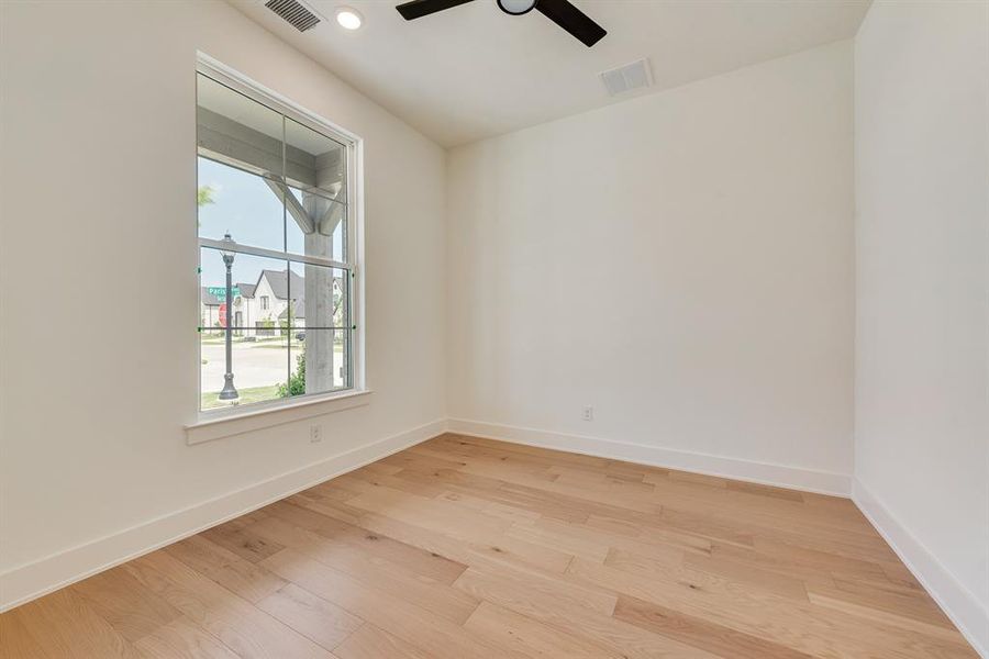Spacious, unfurnished interior of a new home in Estates at Rockhill, Frisco (Image 19).