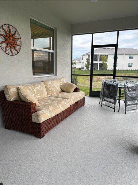 Exterior details and patio area of a home in , Venice (Image 4).