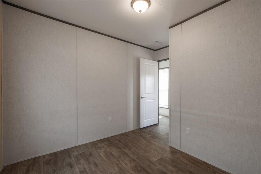 Spacious, unfurnished interior of a new home in , Hawley (Image 26).